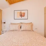 Dimitra Suites